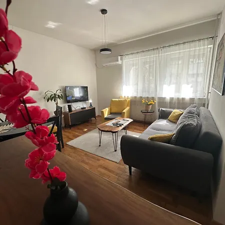 Ira'S Square 2 Bedroom Apartment Free Parking Skopje Exterior photo