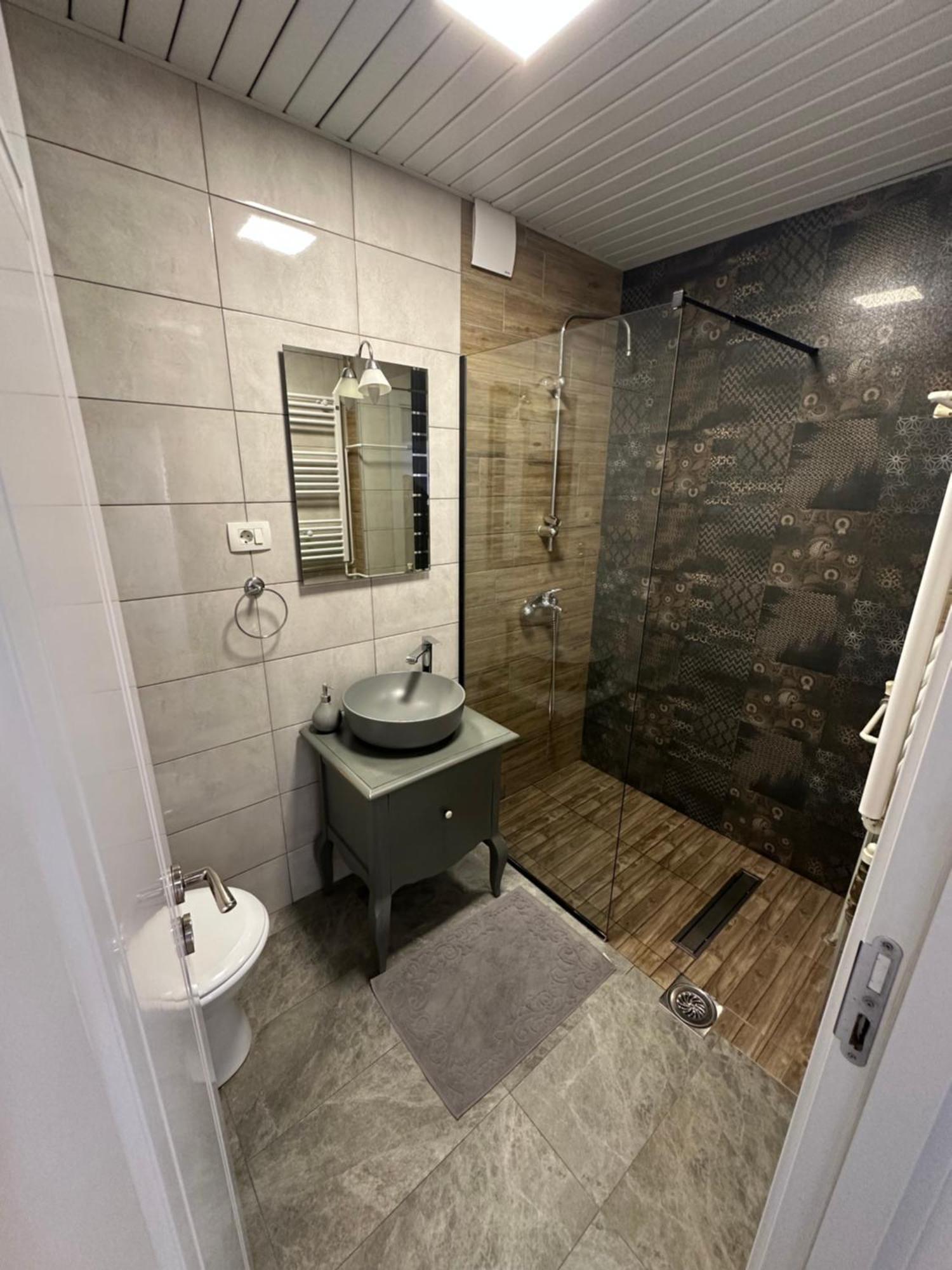 Daire Ira's Square 2 Bedroom Free Parking Üsküp