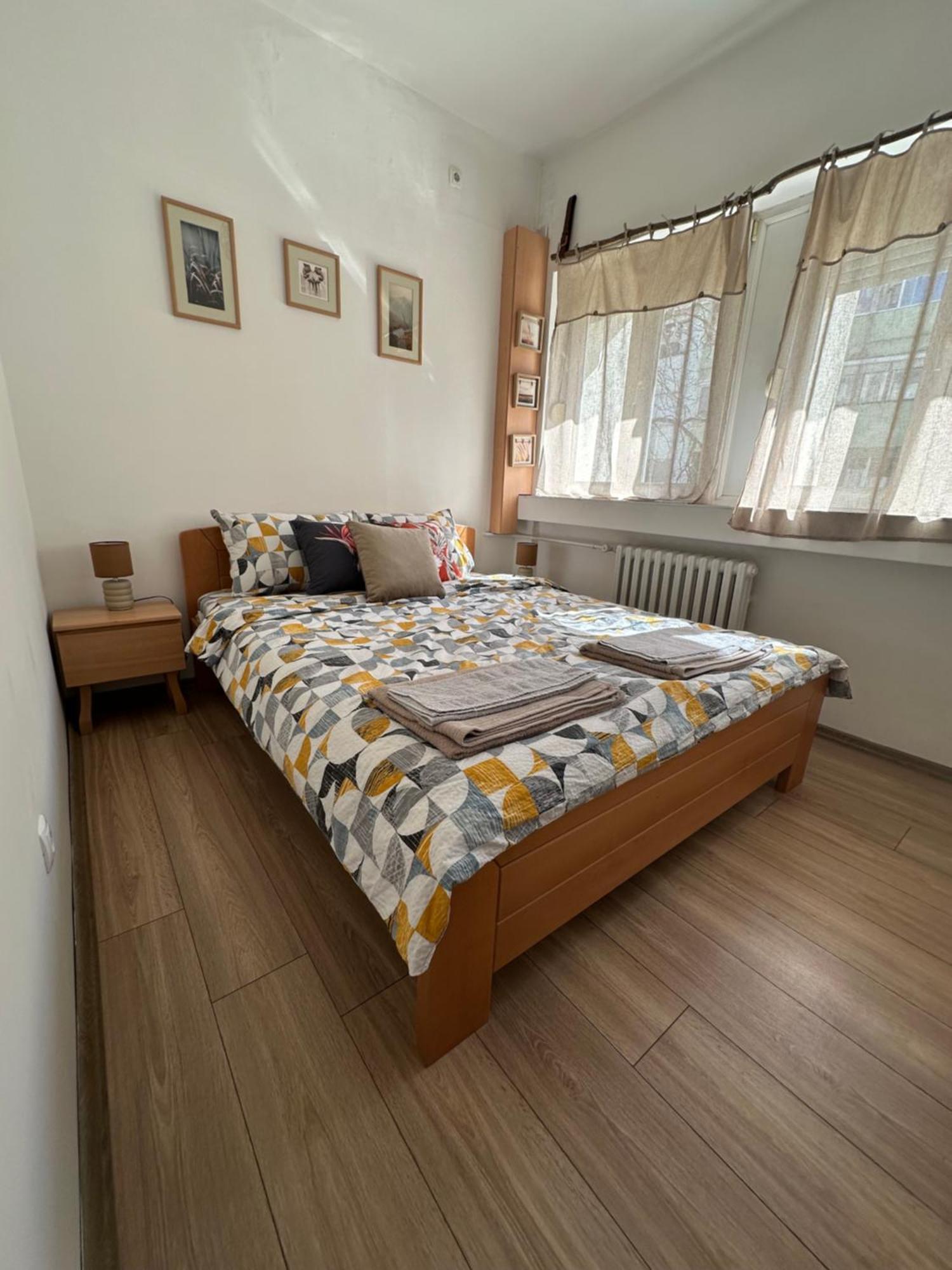 Apartment Ira's Square 2 Bedroom Free Parking Skopje